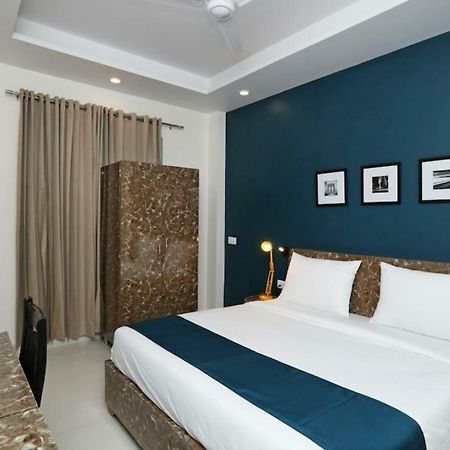Hotel Galaxy Inn Gurgaon Dış mekan fotoğraf