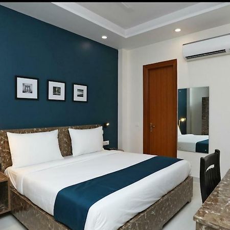 Hotel Galaxy Inn Gurgaon Dış mekan fotoğraf