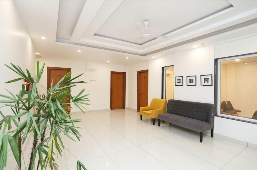 Hotel Galaxy Inn Gurgaon Dış mekan fotoğraf
